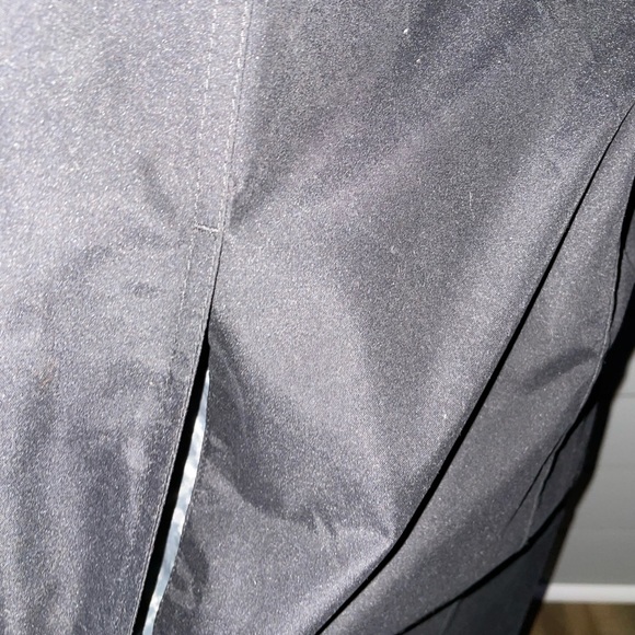 Lands End Coat - Picture 4 of 9